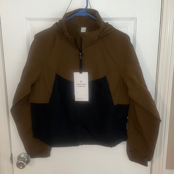 Lululemon Evergreen CROPPED Full Zip jacket - Picture 1 of 2